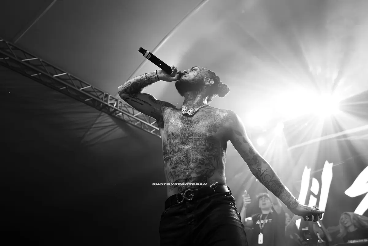LIL SKIES concert visuals, photo 2 by WHATEVR Creative Studios