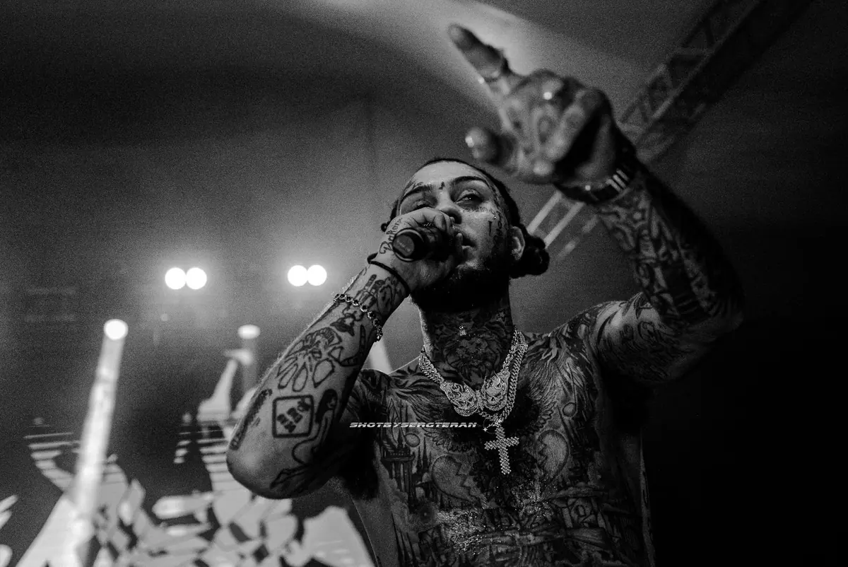 LIL SKIES concert visuals, photo 9 by WHATEVR Creative Studios