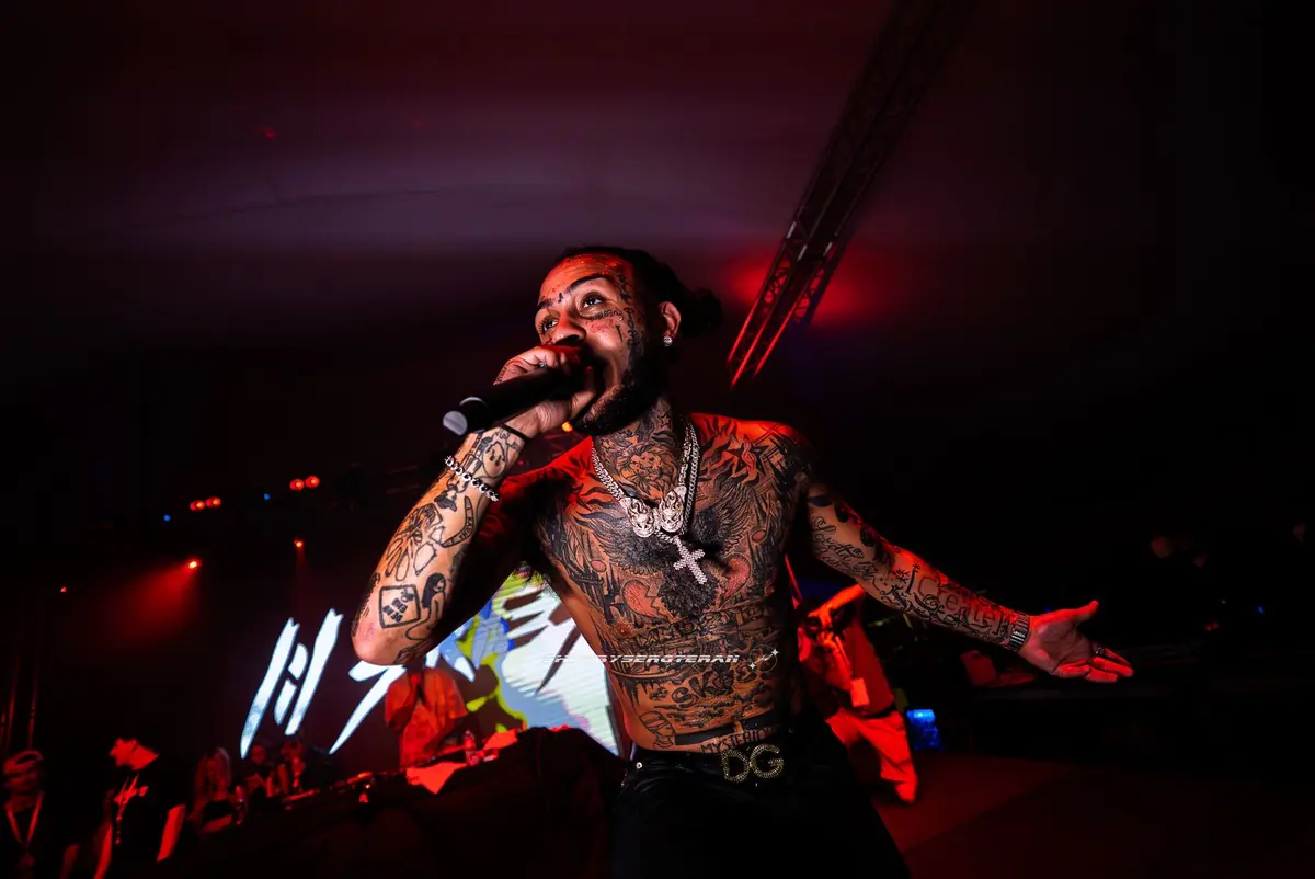 LIL SKIES concert visuals, photo 10 by WHATEVR Creative Studios