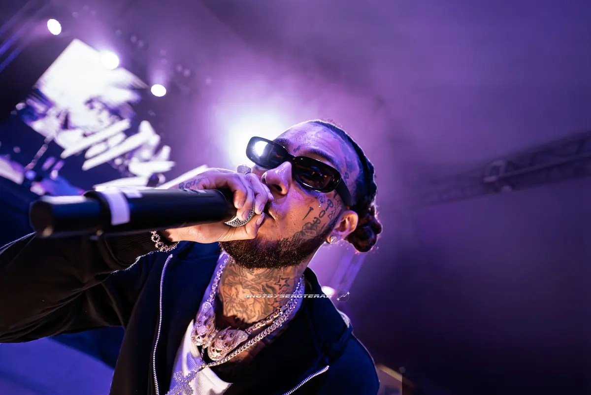 LIL SKIES concert visuals, photo 16 by WHATEVR Creative Studios