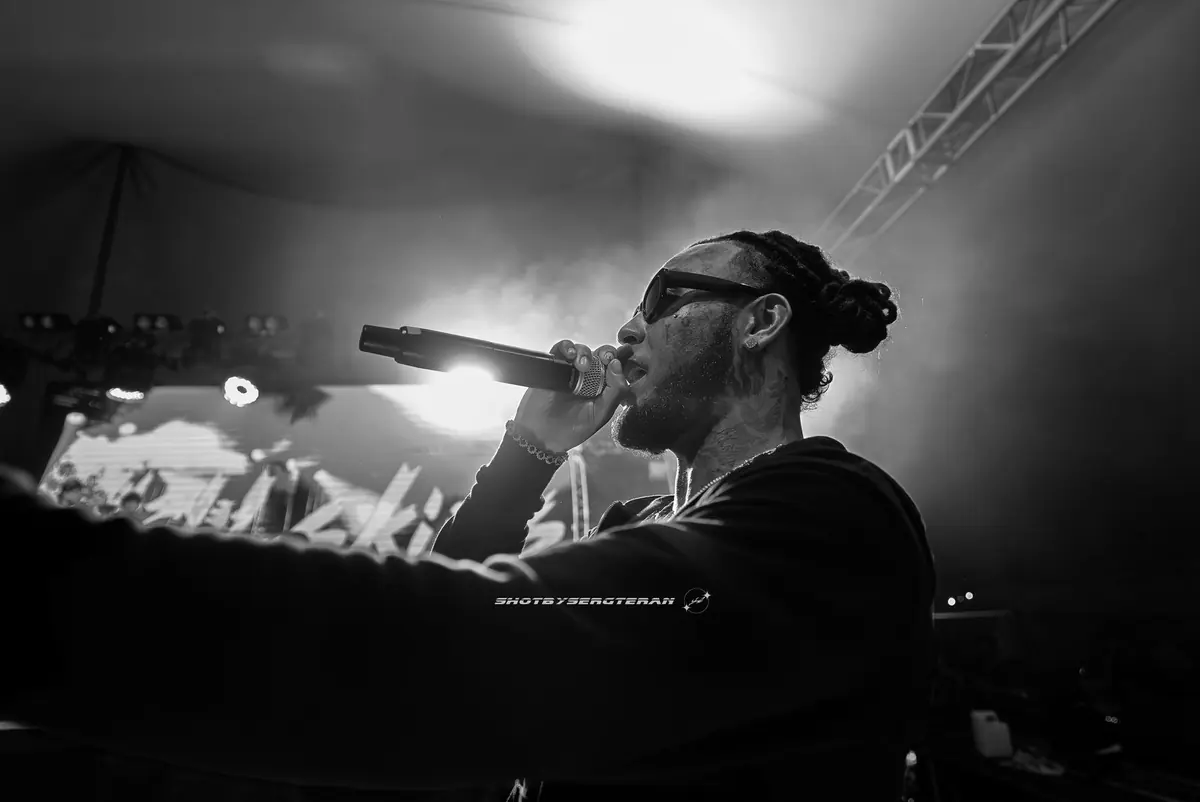 LIL SKIES concert visuals, photo 17 by WHATEVR Creative Studios